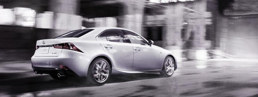 Lexus IS350 F-Sport 2013 года  (фото 2 из 19)
